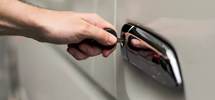 Why Choose Our Auto Locksmith Team in Sainte-Catherine-de-la-Jacques-Cartier, QC?